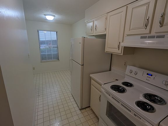 Kitchen + Dining Area