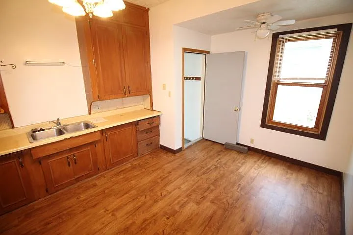 1710 Harwood St — Photo 16