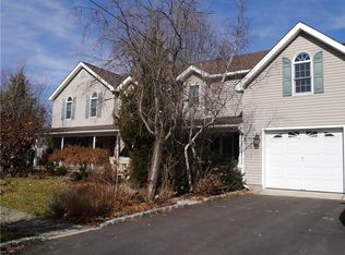 722 Old Post Rd, Edison, NJ 08817