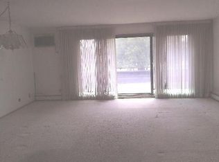 8035 Oconnor Dr APT 3A, River Grove, IL