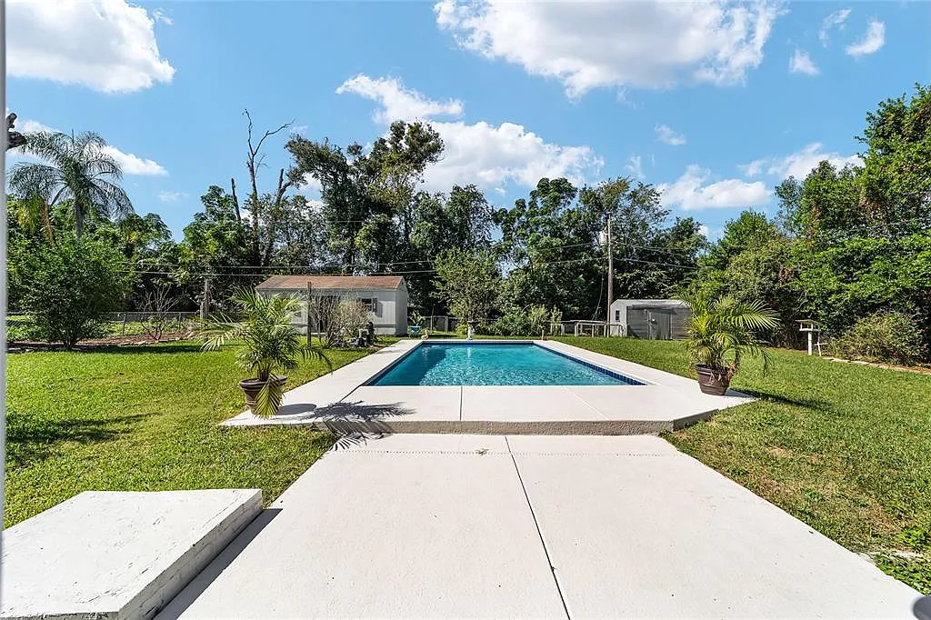 3 bed, 2.0 bath, 1687 sqft, $2,000 — Photo 4