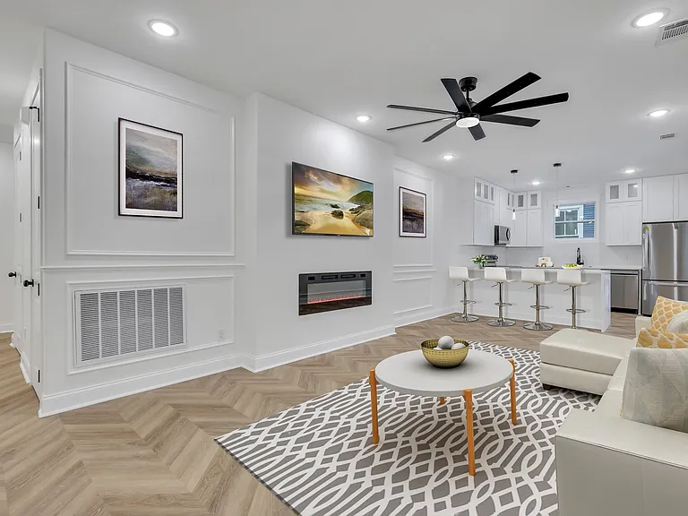 1228 E Anderson St #B — Photo 5
