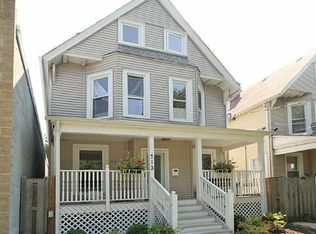 713 Custer Ave, Evanston, IL 60202