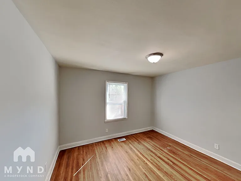 300 Jones St #300 — Photo 13