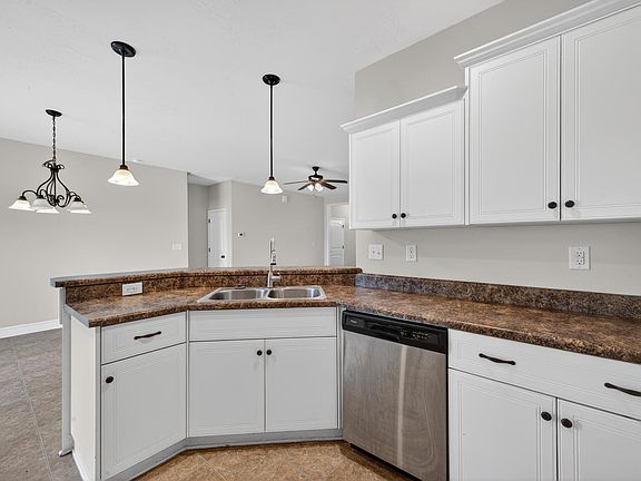 2nd image of 2082 Fern Crest Ln