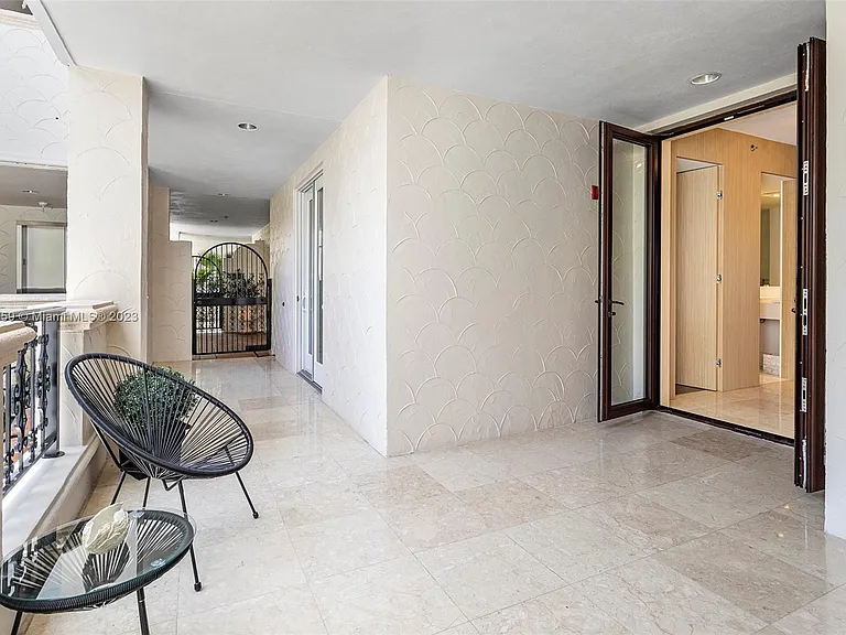 2122 Fisher Island Dr #2122 — Photo 42