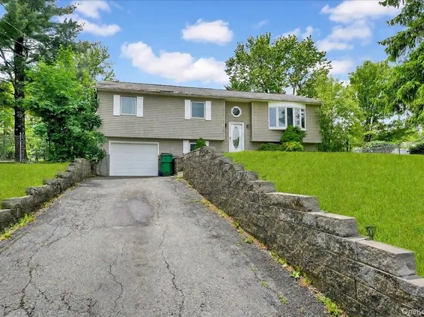 5 Rowell Lane, Wappingers Falls, NY 12590