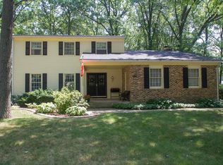 3902 Hemlock Dr, Valparaiso, IN 46383