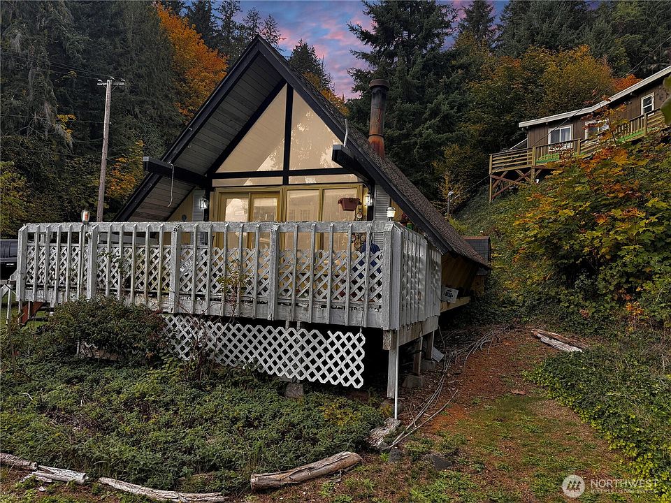 1st image of 40 NE Brook Drive