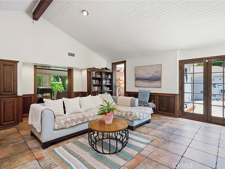 18000 Karen Dr — Photo 13