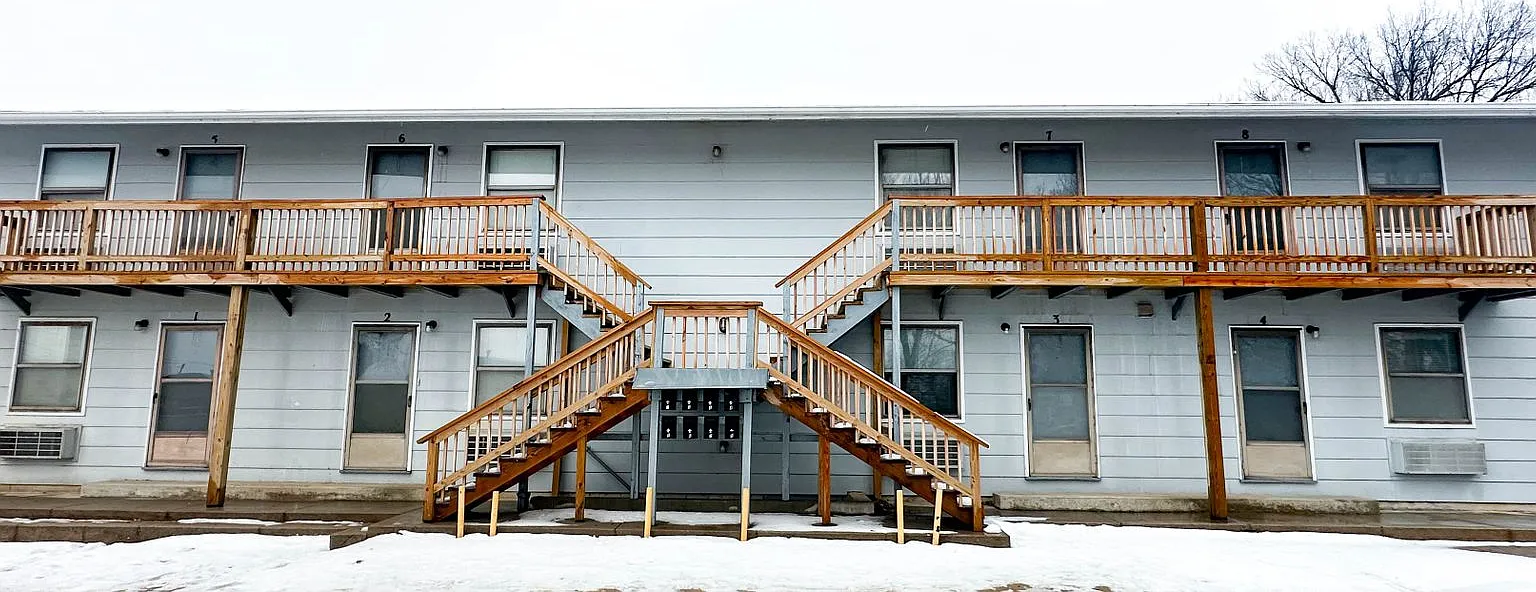 430 Skyline Dr. — Photo 1