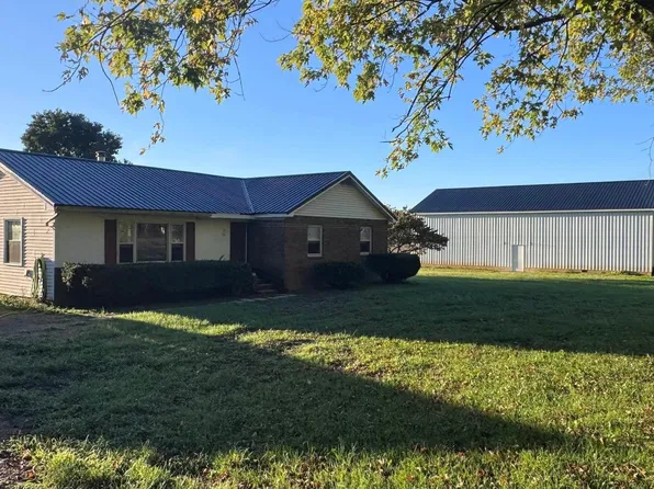 5730 E State St, Connersville, IN 47331