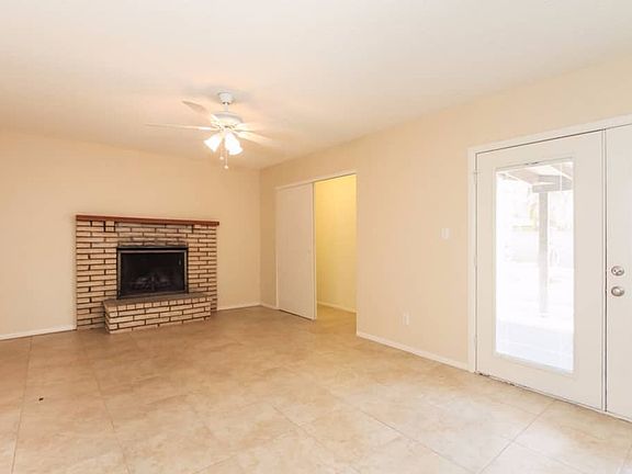 5th image of 4447 W Carol Ave