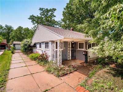 516 Bayfair Dr, Bay Village, OH, 44140