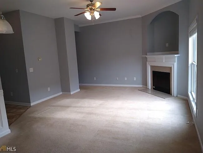 231 Greenview Ln — Photo 8
