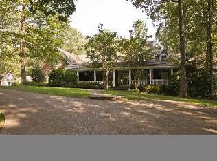 527 Mount Olive Rd, Lookout Mountain, GA 30750