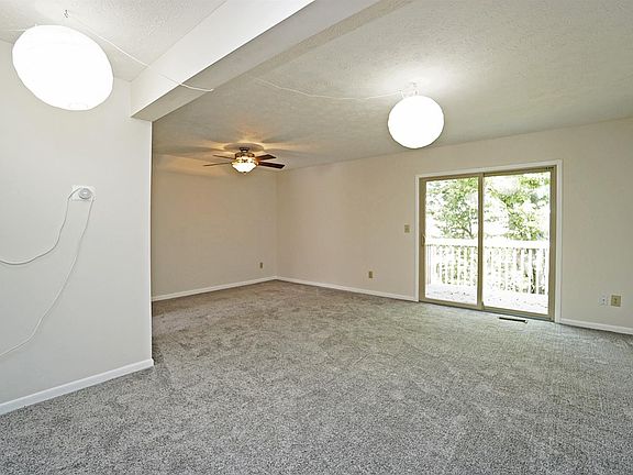 4th image of 9472 Colegate Way #240