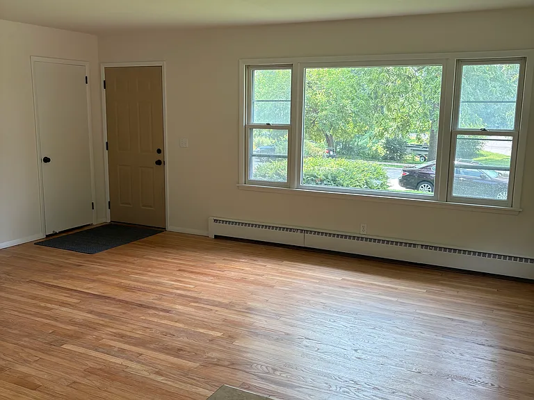 1502 Steensland Dr — Photo 6