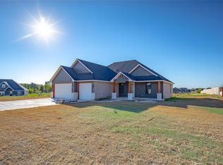 2447 Wind River Cir, Blanchard, OK 73010