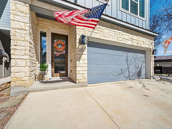 3rd image of 5843 Whitby #11