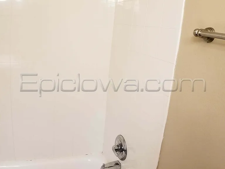 2910 Johnson Ave NW — Photo 8