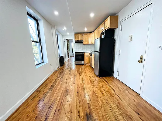 Rented by Bond New York | media 12