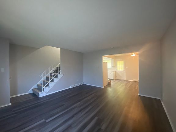 2nd image of 707 Edward Ave #707