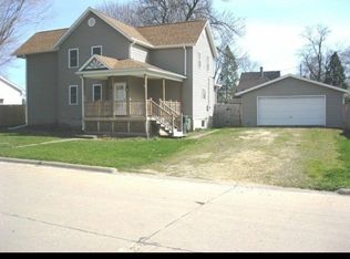 1815 9th Ave S, Clinton, IA 52732