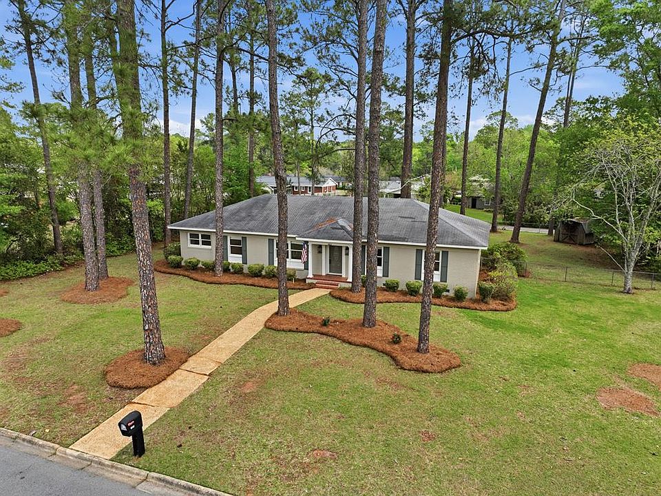 1st image of 1812 Robinhood Rd