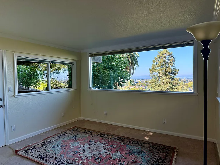 221 Hillcrest Rd — Photo 4