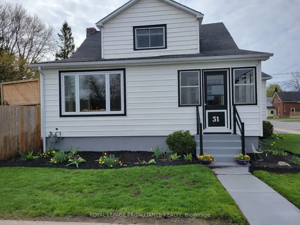 31 Elizabeth St, Brighton, ON K0K 1H0