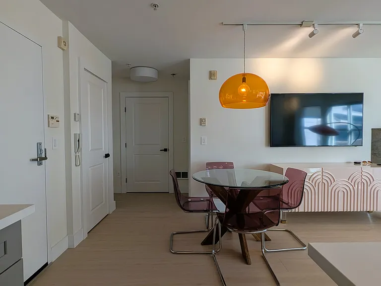 470 Clementina St #202 — Photo 9