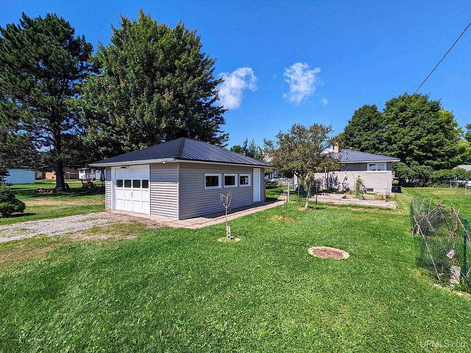 520 E Baltic Ave, Caspian, MI 49915 Zillow