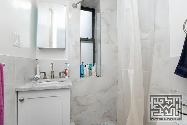 Rented by OGI Management | media 22