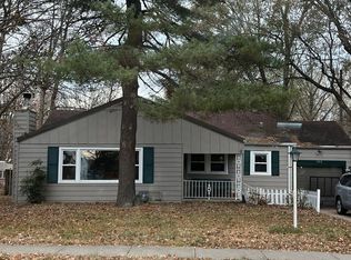 1317 S Kentwood Ave, Springfield, MO 65804