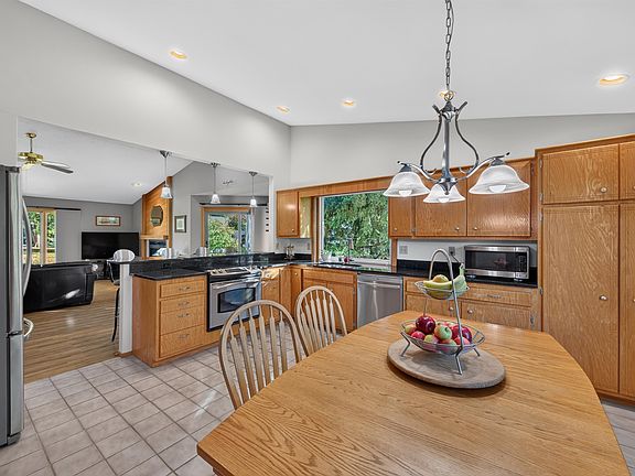 4th image of 6006 Summerset Dr