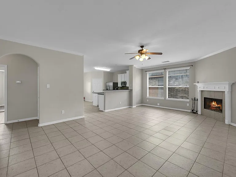 1922 Vale Haven Dr — Photo 5