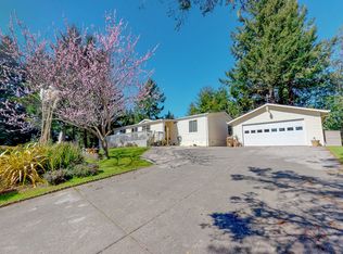 18995 Pacific Crest Dr, Brookings, OR 97415