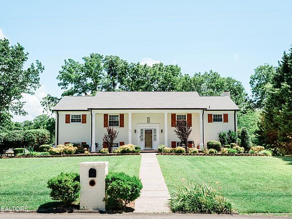2nd image of 8704 Rushmore Dr