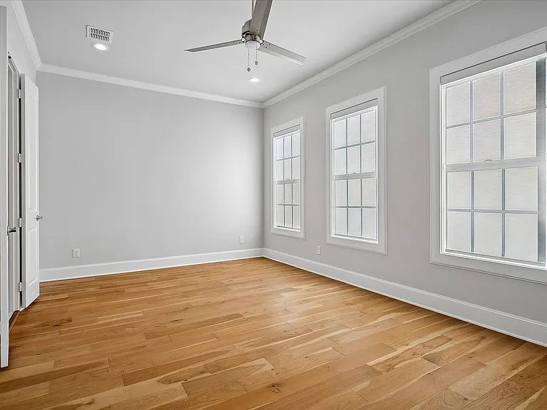 6005 Laurel Ln — Photo 31