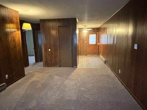 214 W West St #5