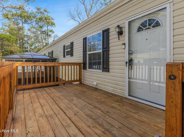 110 NE 75th Street, Oak Island, NC 28465