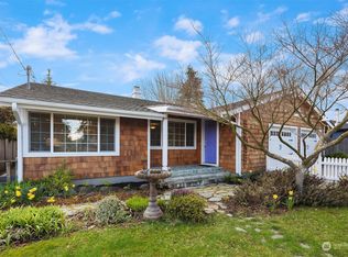 533 2nd St, Langley, WA 98260