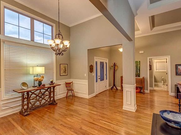 5th image of 147 Whispering Pines Dr