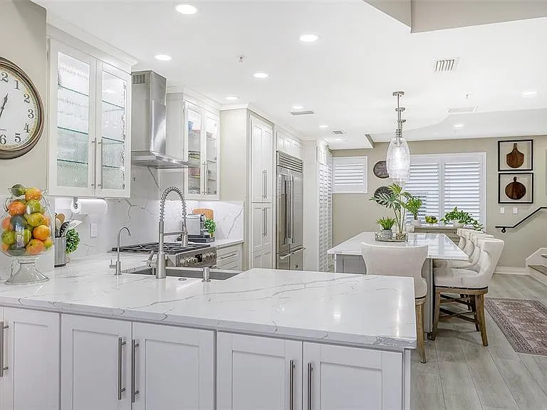 235 Cocoanut Ave #106B — Photo 9