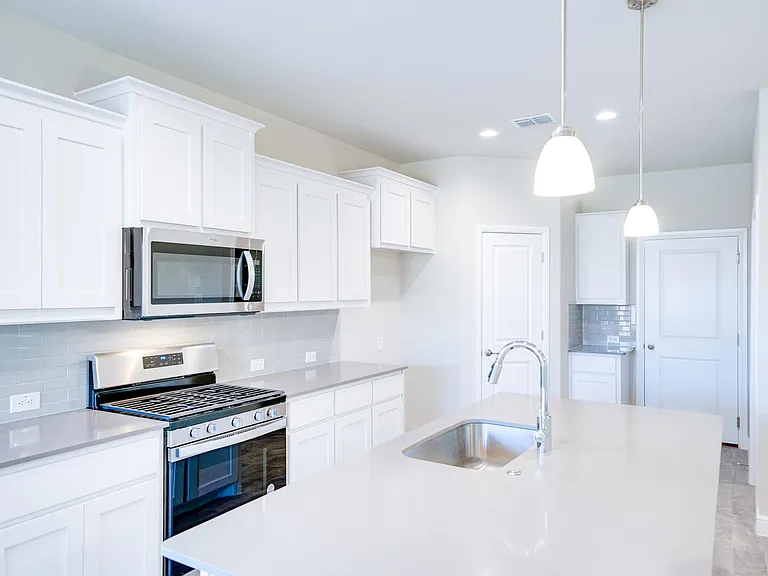 509 Dunmore Dr — Photo 4