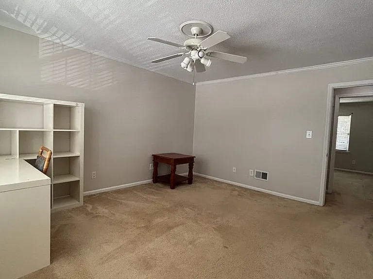 4743 Champion Ct — Photo 15