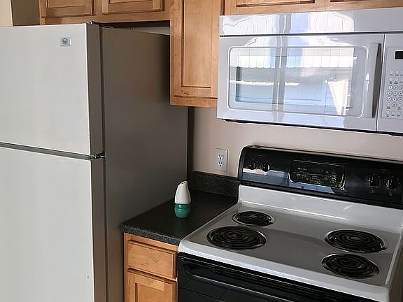 5th image of 2940 N Blair Ave