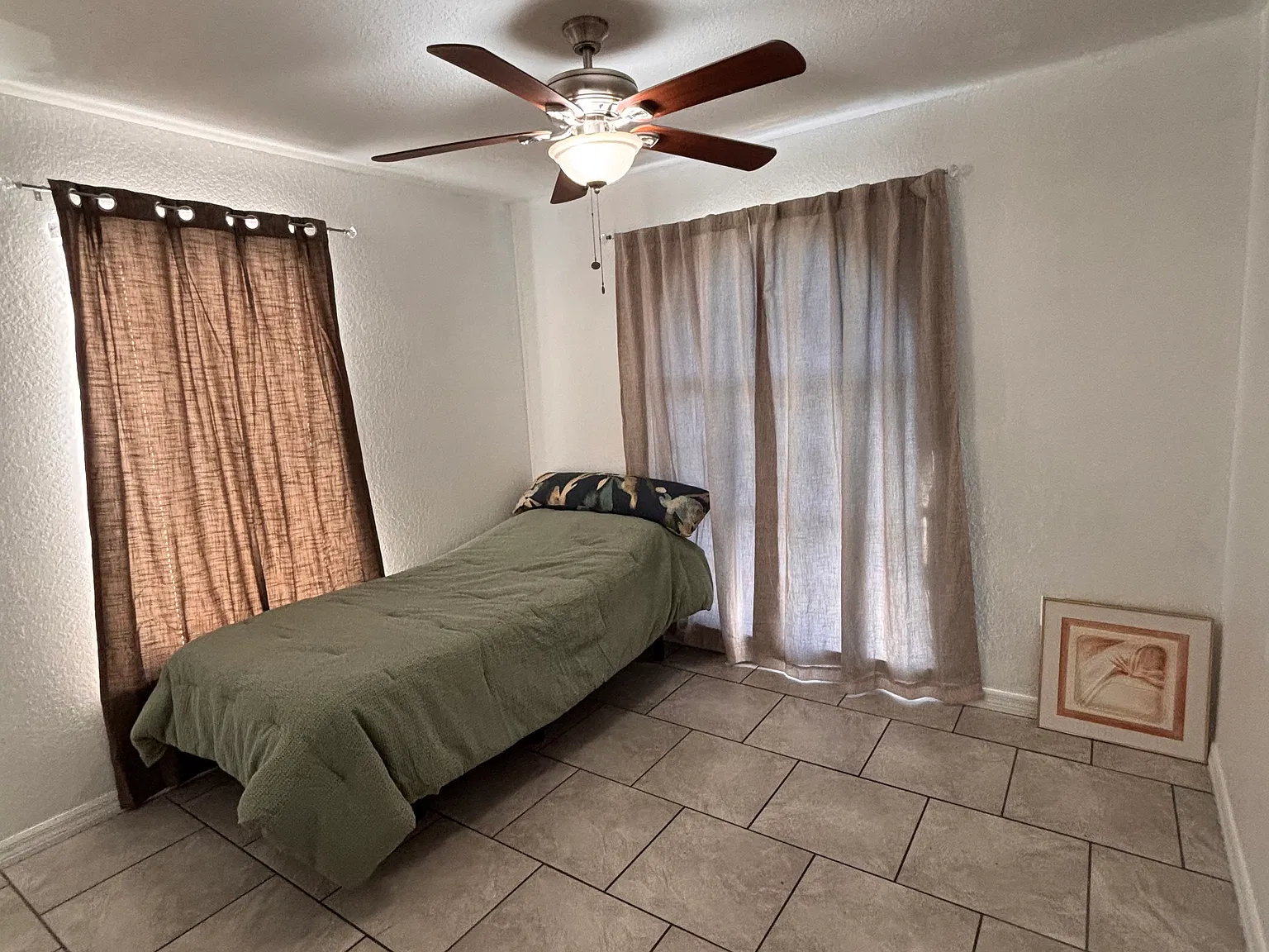 2 bed, 1076 sqft, $1,200 — Photo 2