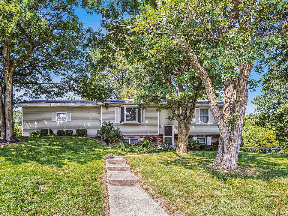 1st image of 2821 Montreat Dr NE